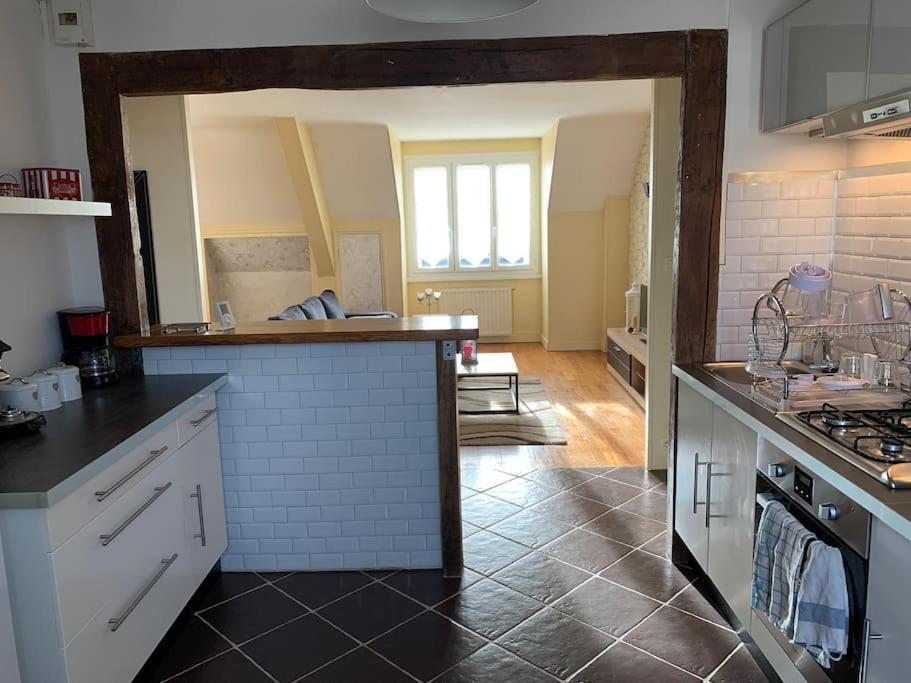 Nevers, Appartement De Standing Proche De La Gare Екстериор снимка